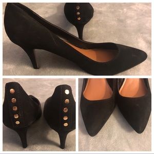 🔥SALE 🔥 ALDO Suede Heel Pumps w/ Gold